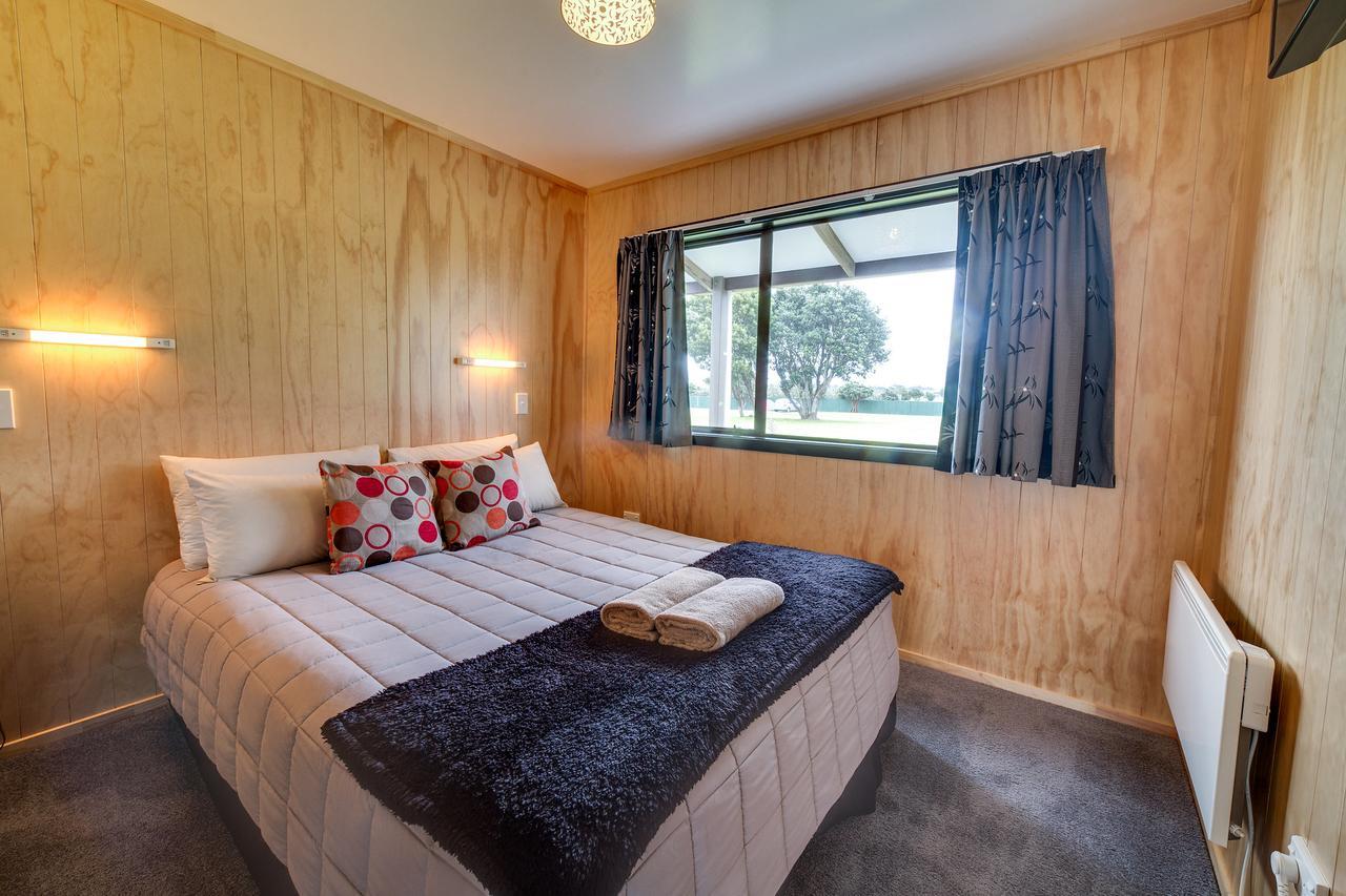 Wellington Top 10 Holiday Park Лоуър Хът Екстериор снимка