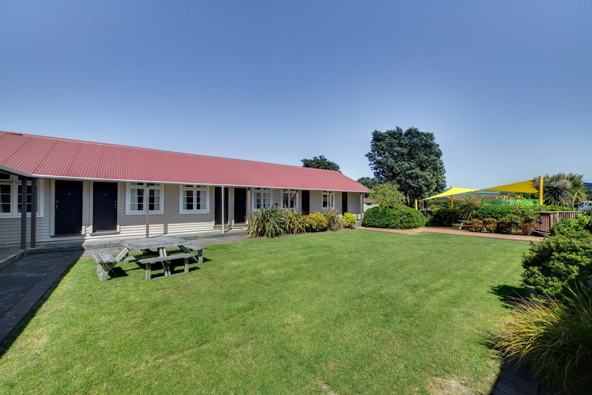 Wellington Top 10 Holiday Park Лоуър Хът Екстериор снимка