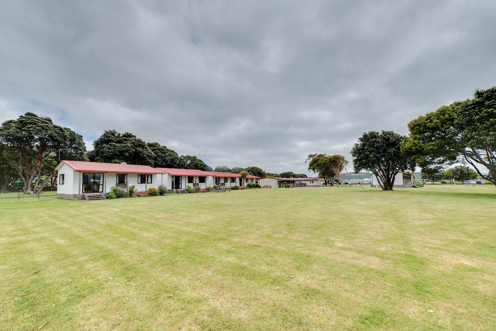 Wellington Top 10 Holiday Park Лоуър Хът Екстериор снимка