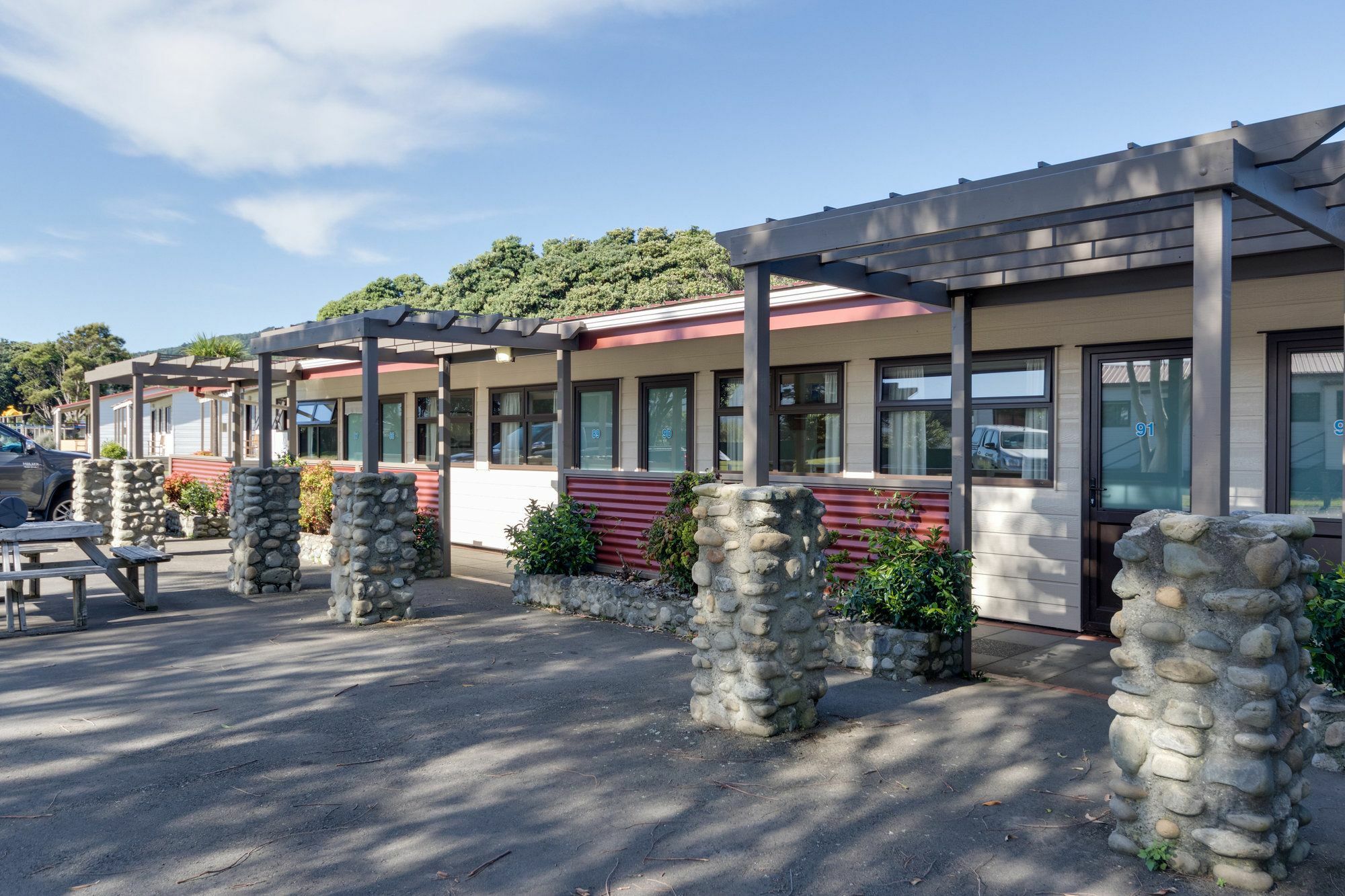 Wellington Top 10 Holiday Park Лоуър Хът Екстериор снимка