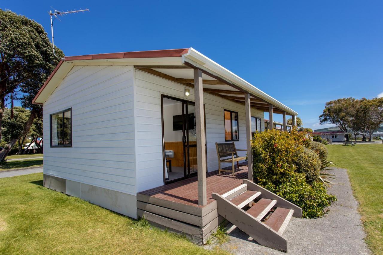Wellington Top 10 Holiday Park Лоуър Хът Екстериор снимка
