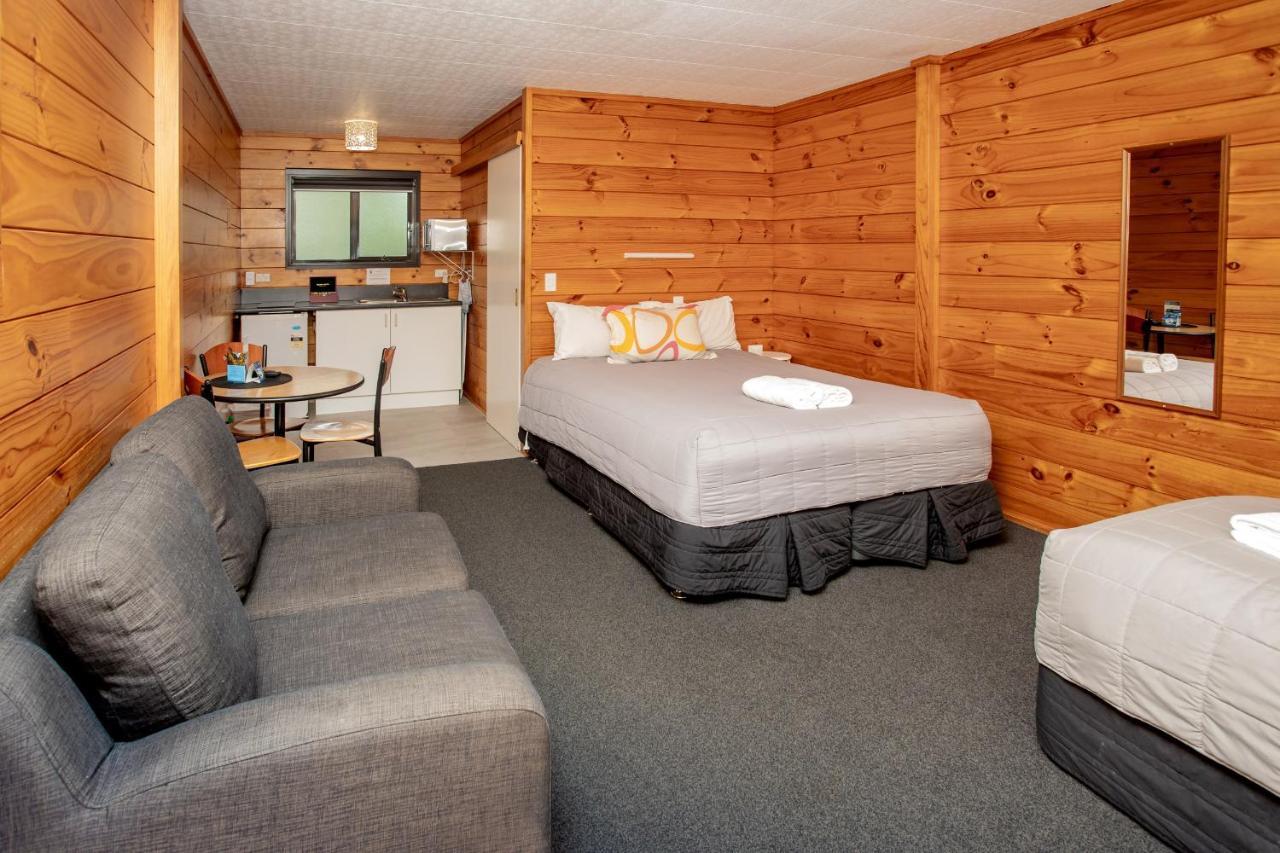 Wellington Top 10 Holiday Park Лоуър Хът Екстериор снимка
