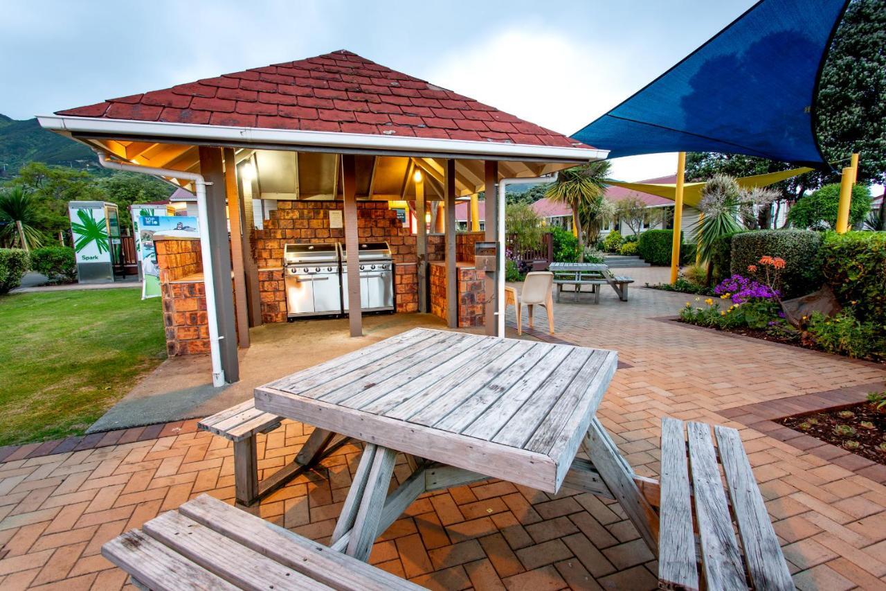 Wellington Top 10 Holiday Park Лоуър Хът Екстериор снимка