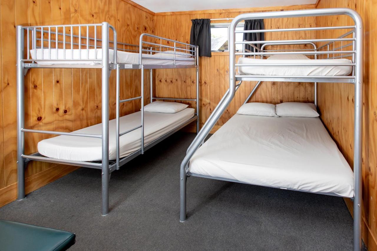 Wellington Top 10 Holiday Park Лоуър Хът Екстериор снимка