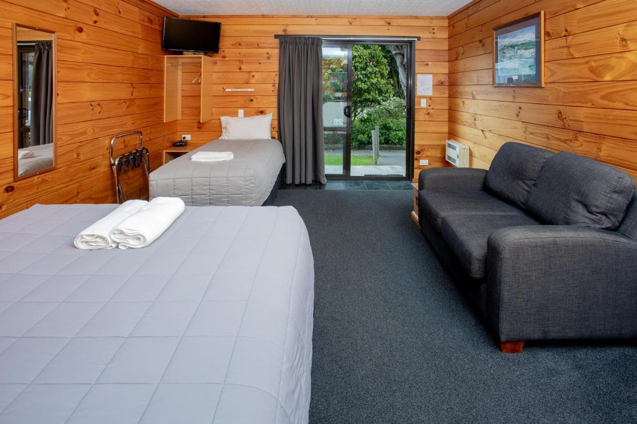 Wellington Top 10 Holiday Park Лоуър Хът Екстериор снимка